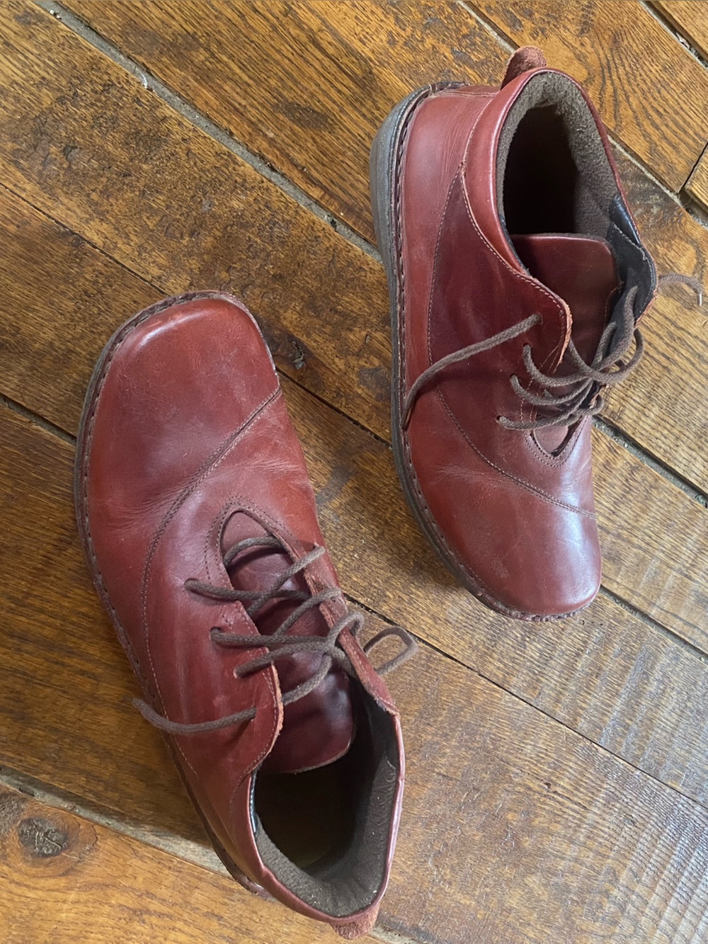 Naot Women’s Burgundy Leather Lace-Up Ankle Booties